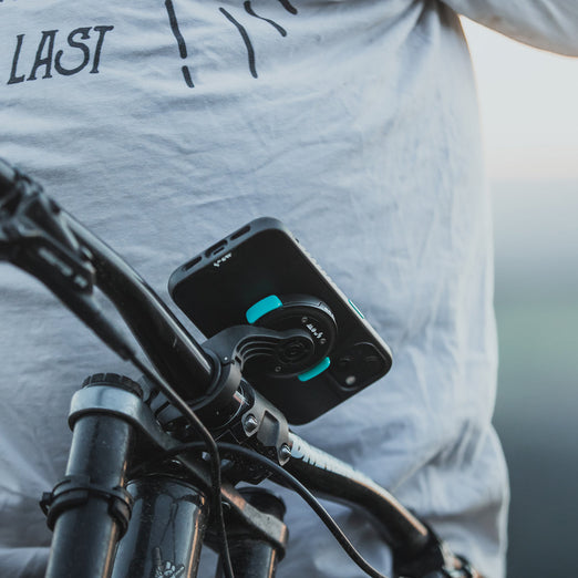 Support vélo Quad Lock pour iPhone 12 Pro Max - Apple (CA)